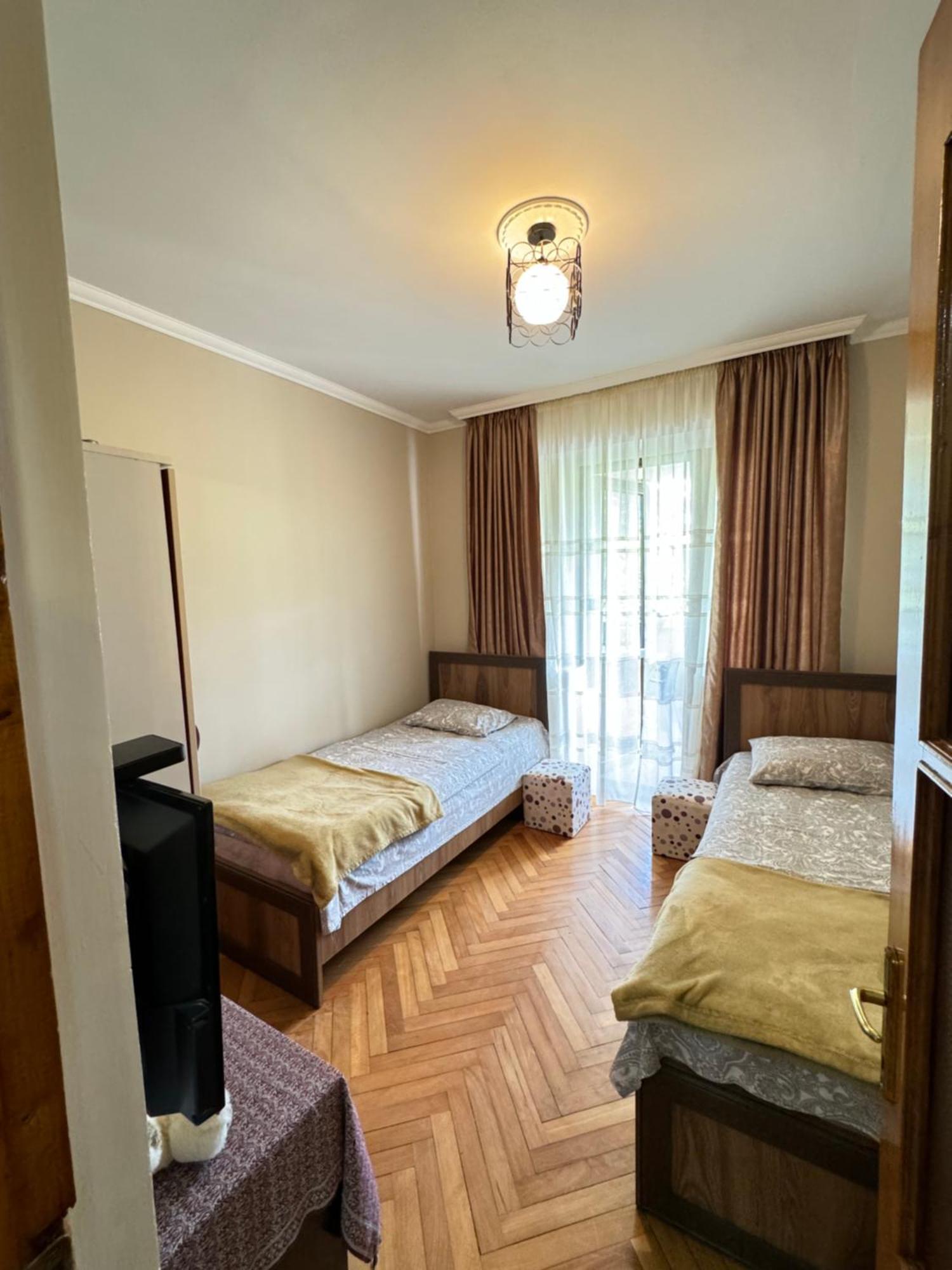 Warm Flat Apartment Gonio Luaran gambar