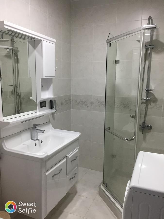 Warm Flat Apartment Gonio Luaran gambar